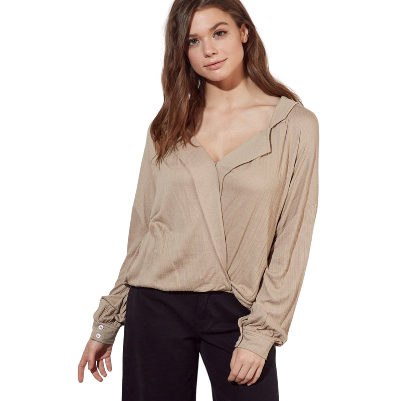 Lightweight Twist-Front Top